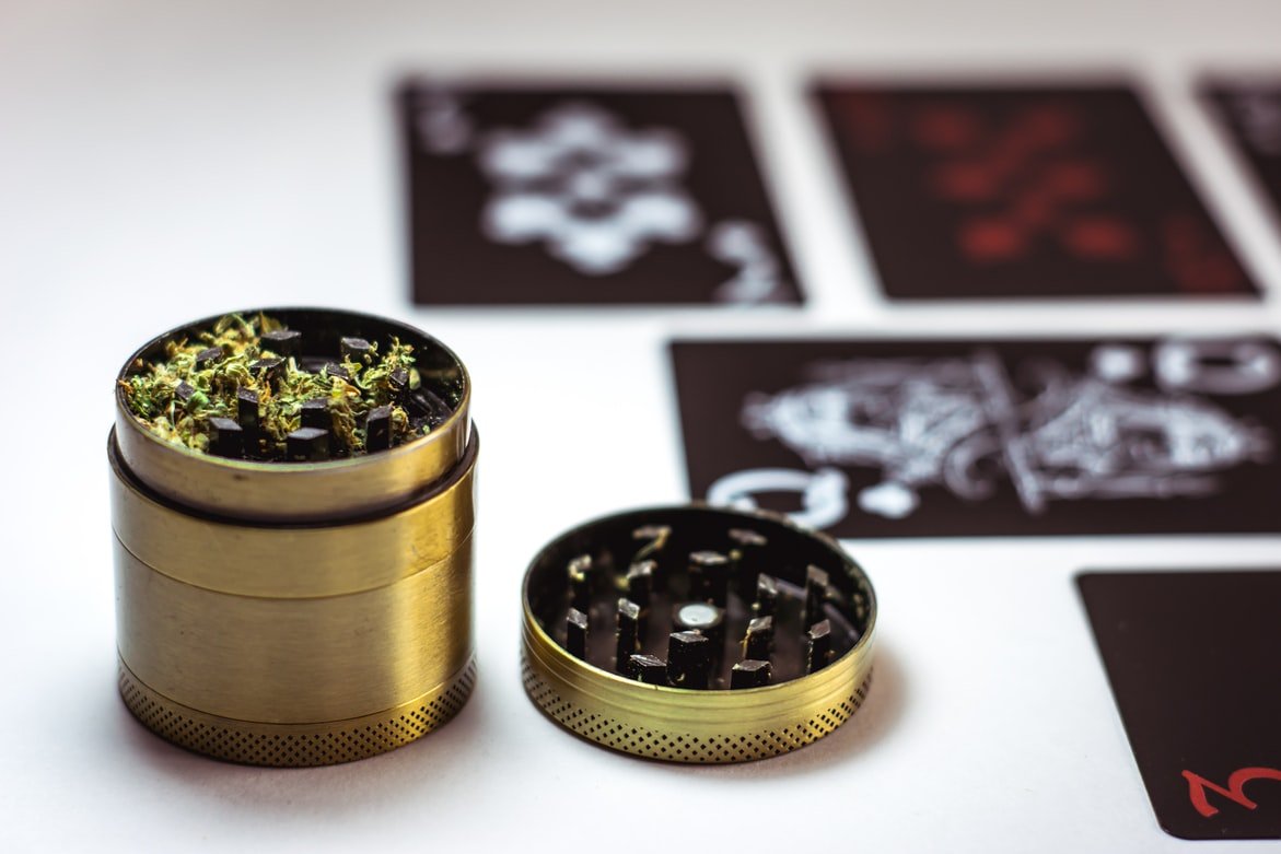 Best Finishing Weed Grinder for a Super Fine Grind ZAM Grinders